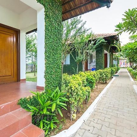 Hotel Riverside Resort And Spa Kumbakonam Kültér fotó