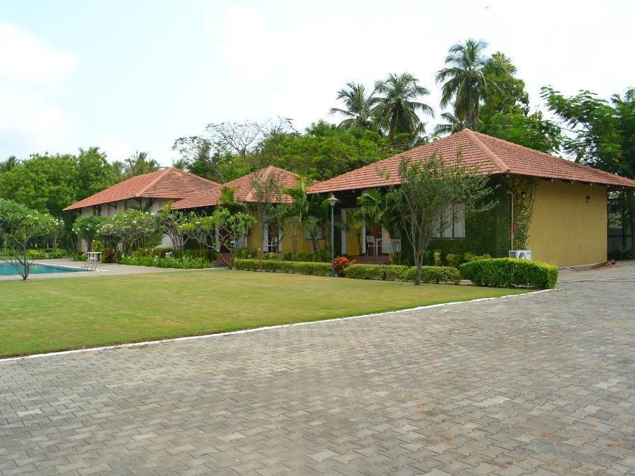 Hotel Riverside Resort And Spa Kumbakonam Kültér fotó