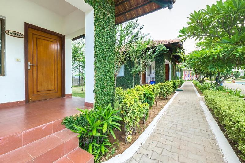 Hotel Riverside Resort And Spa Kumbakonam Kültér fotó