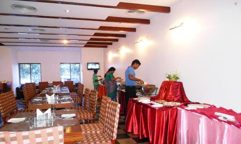 Hotel Riverside Resort And Spa Kumbakonam Kültér fotó