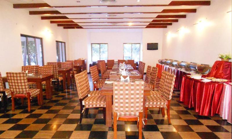 Hotel Riverside Resort And Spa Kumbakonam Kültér fotó